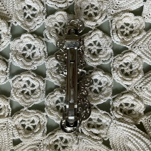 Large Rhinestone Hair Clip - Picture 5 of 8